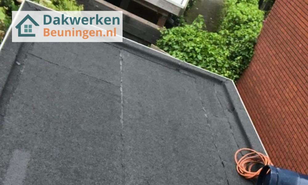 Wat kost een plat dak herstellen in Beuningen?